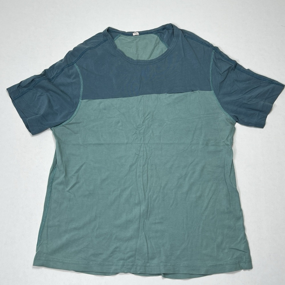 Lululemon Shirt Mens Small Athletic Tee T-Shirt Lightweight Colorblock Performan